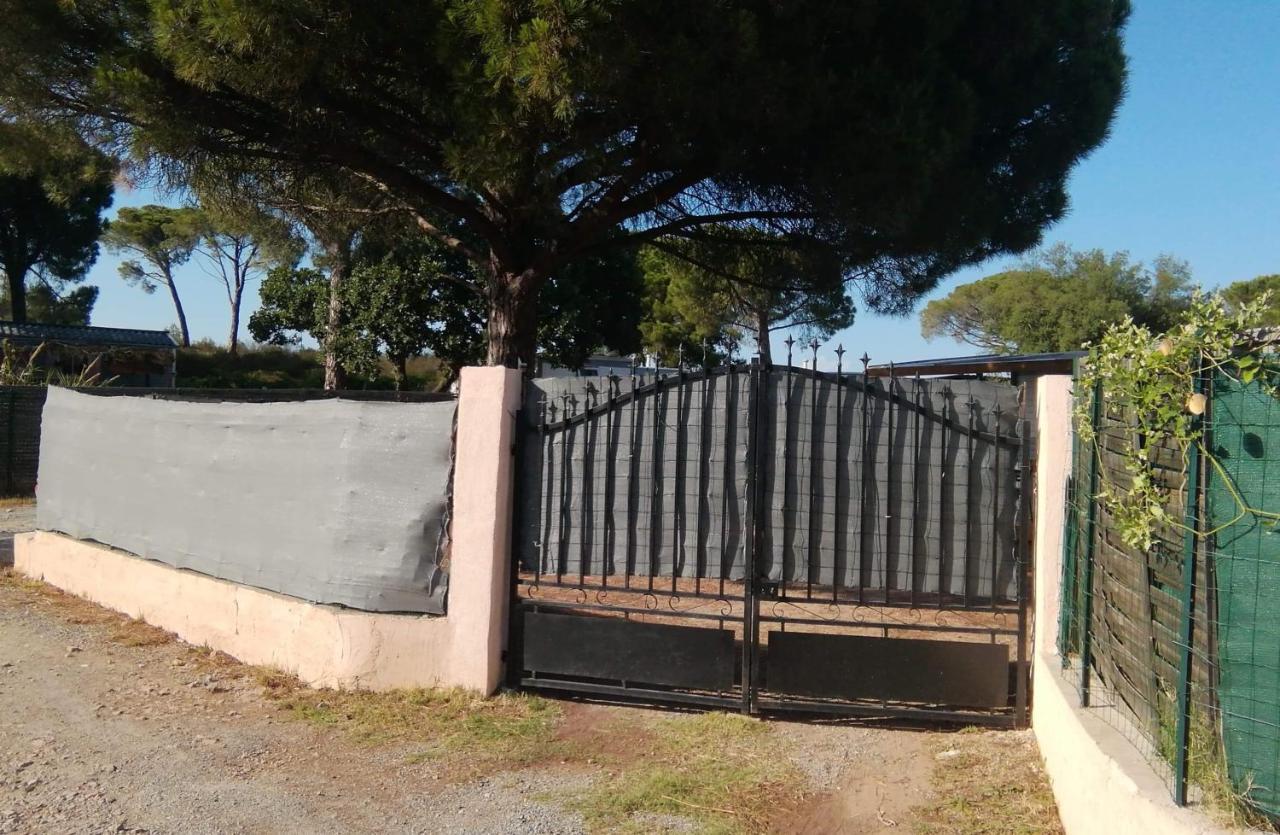 Vacances Mobilhome à Fréjus sur terrain privé Exterior foto