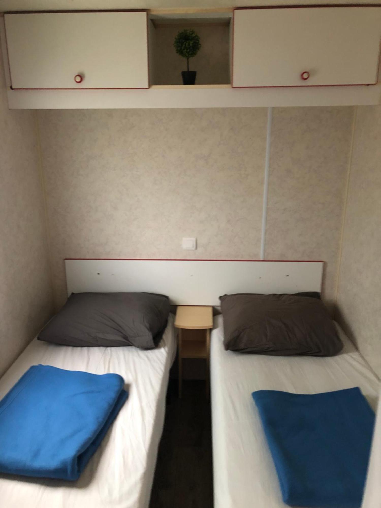Vacances Mobilhome à Fréjus sur terrain privé Exterior foto